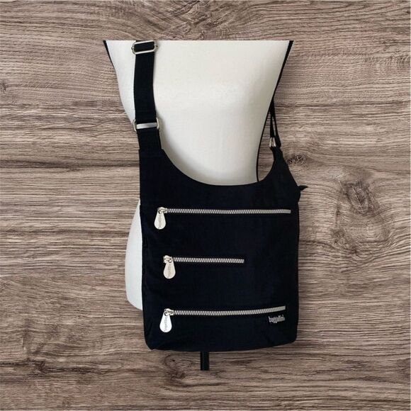 Baggallini Triple Zip “Hipster” Black Crossbody/Swing Bag - Excellent Condition - Picture 1 of 12
